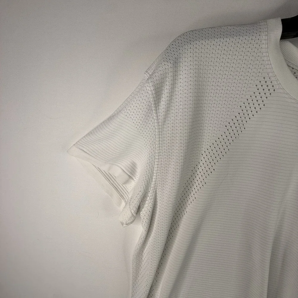 lululemon Women's Short Sleeve Crew Neck White 14